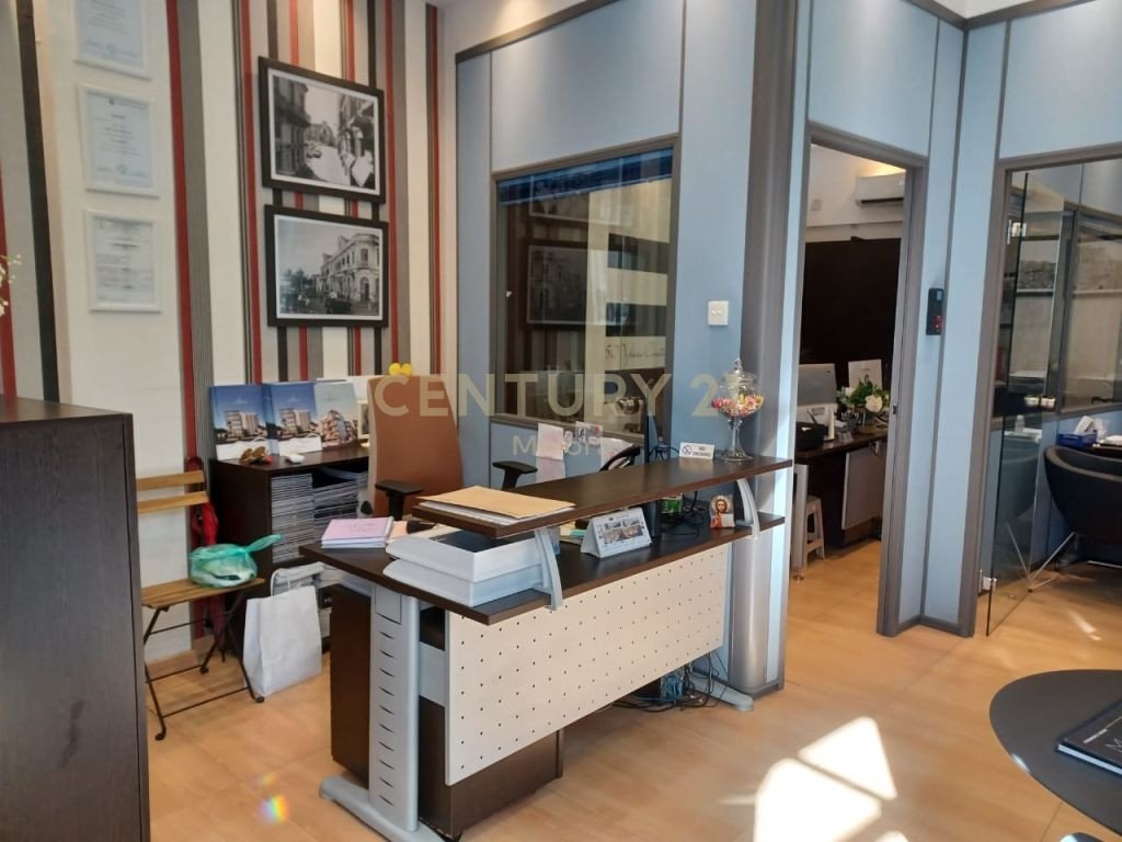 192m2 Office in Limassol, Cyprus No. 56145