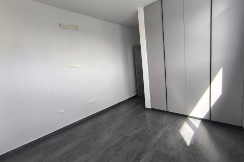 2 bedrooms Apartment in Larnaca, Larnaka, No. 45459 8