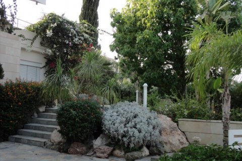 Вилла с 4 спальнями в Лимассол, Лимасол,  № 38540 15