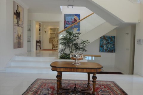 Вилла с 4 спальнями в Лимассол, Лимасол,  № 38540 6