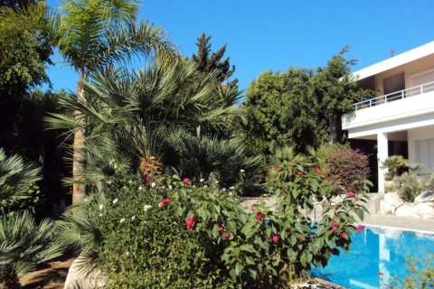 Вилла с 4 спальнями в Лимассол, Лимасол,  № 38540 10