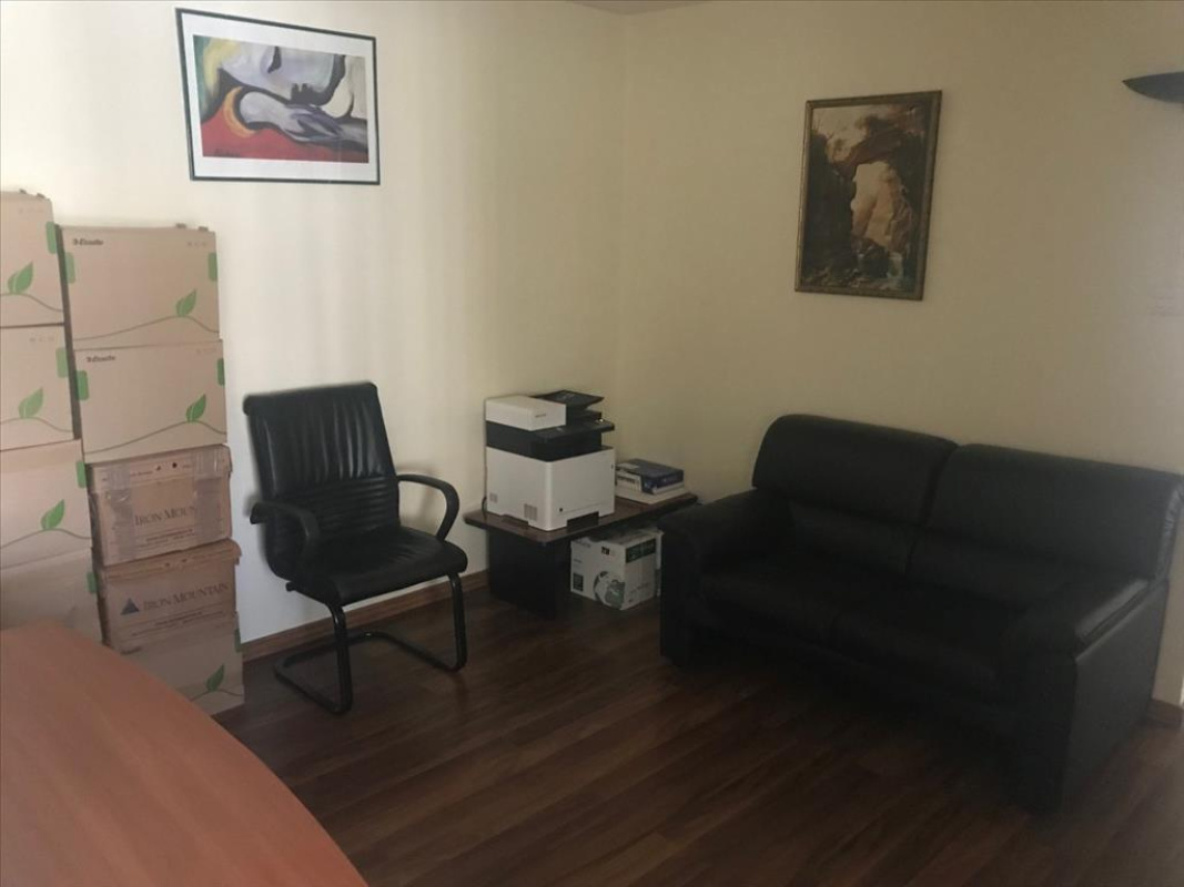 Коммерческая недвижимость 203м2 в Никосия, Кипр № 38530