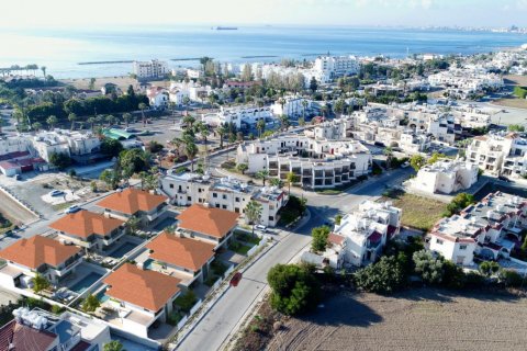 3 bedrooms Villa in Larnaca, Larnaka, No. 38544