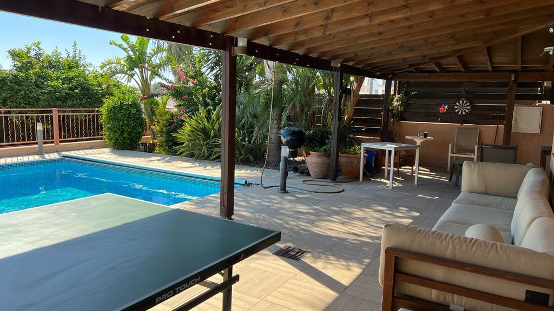 5 bedrooms Villa in Limassol, Cyprus No. 29403