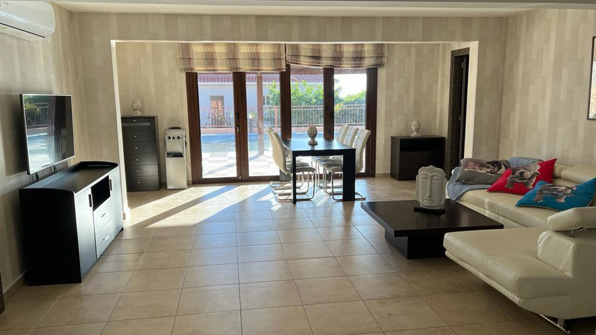 5 bedrooms Villa in Limassol, Cyprus No. 29403