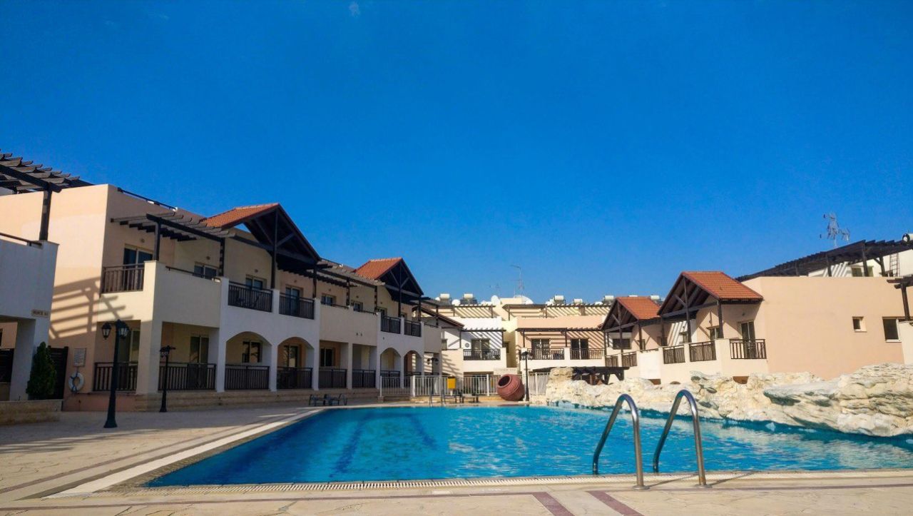 2 dormitorios Apartamento en Larnaka, Chipre No. 35655