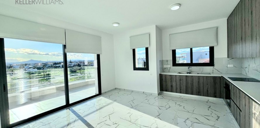 2 bedrooms Apartment in Larnaca, Larnaka,  No. 50558