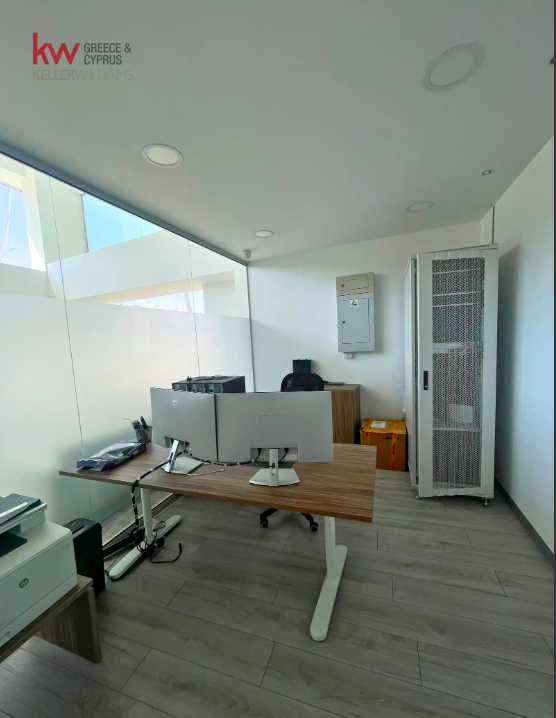 474m2 Office in Larnaca, Larnaka, Cyprus No. 50313