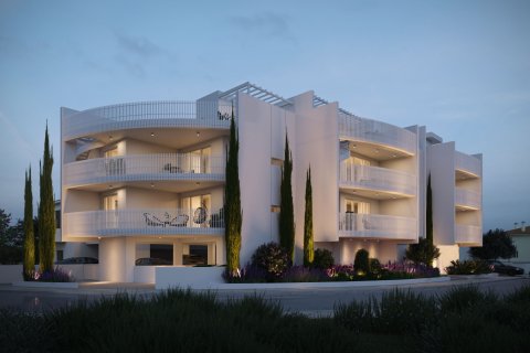 2 bedrooms Apartment in Dromolaxia, Larnaka, No. 48473 2