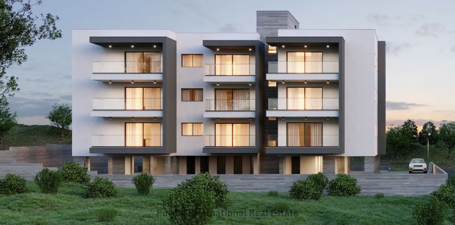 2 bedrooms Apartment in Pyrgos, Limassol, Cyprus No. 37396