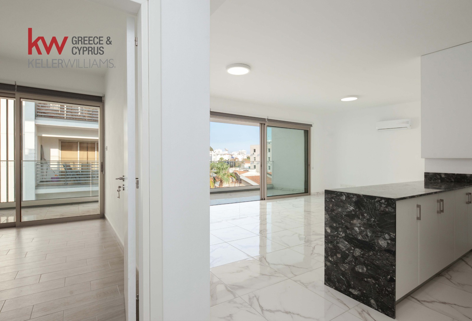3 bedrooms Apartment in Larnaca, Larnaka, Cyprus No. 39732