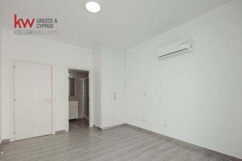 3 bedrooms Apartment in Larnaca, Larnaka,  No. 39732 10