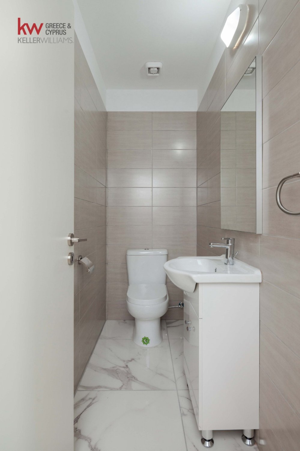 3 bedrooms Apartment in Larnaca, Larnaka, Cyprus No. 39732