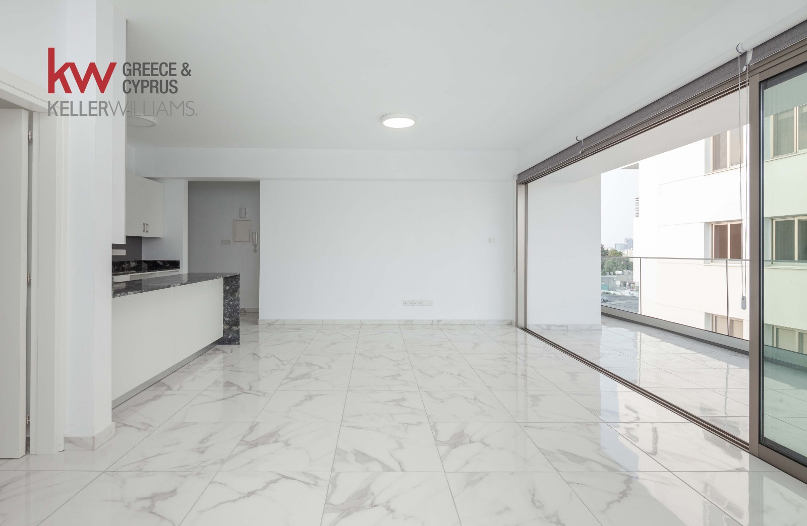 3 bedrooms Apartment in Larnaca, Larnaka, Cyprus No. 39732