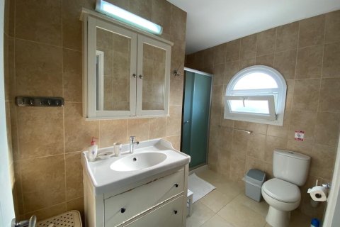 2 dormitorios Villa en Agios Tychonas, Limassol,  No. 55704 9