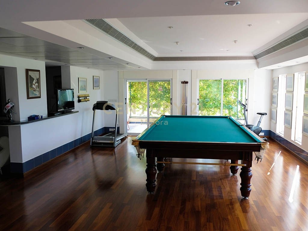 6 dormitorios Villa en Agios Tychonas, Limassol, Chipre No. 55705