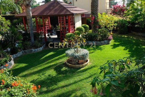 6 dormitorios Villa en Agios Tychonas, Limassol,  No. 55705 2