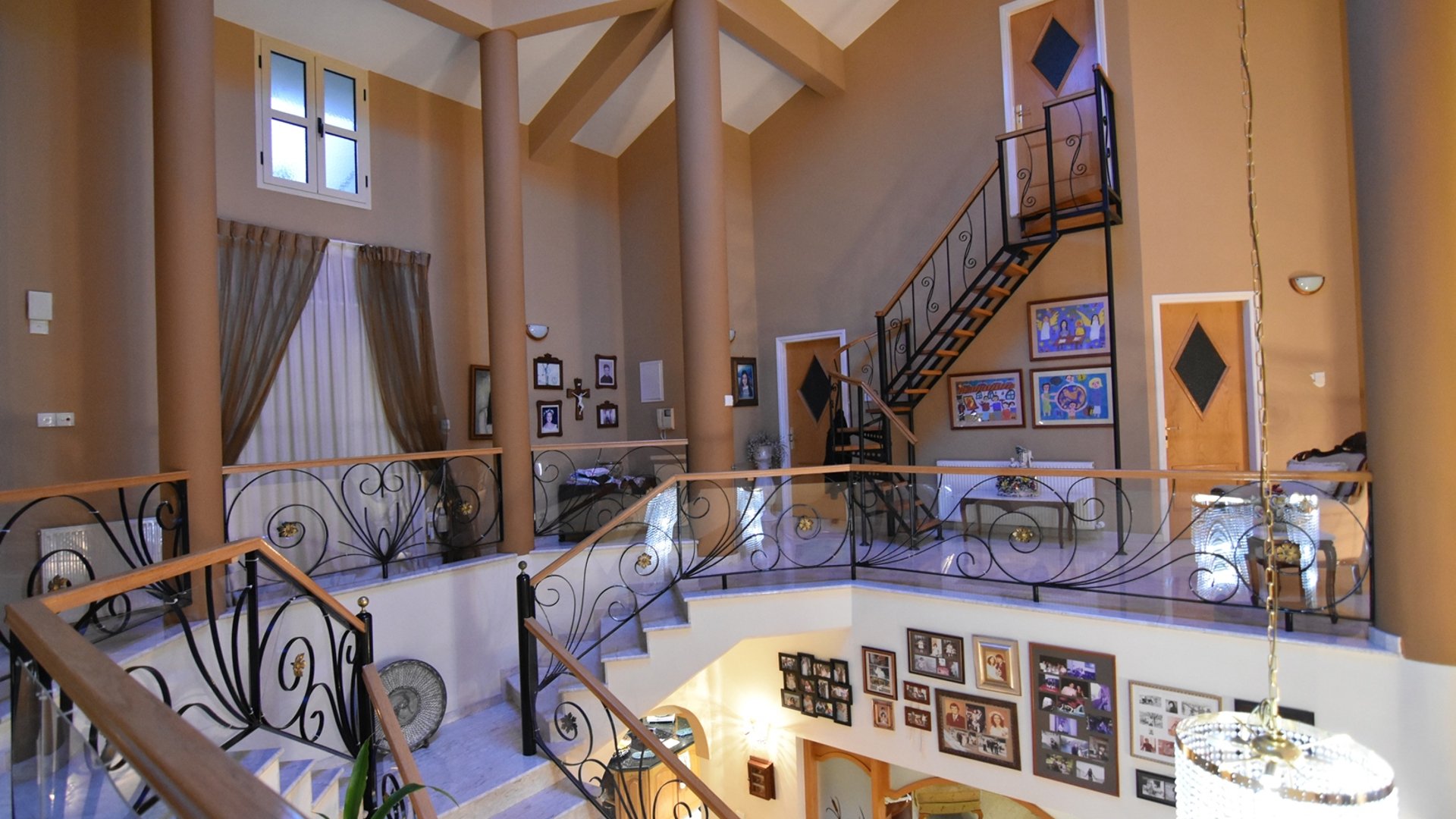 5 bedrooms Villa in Limassol, Cyprus No. 25818