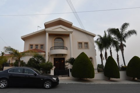 5 bedrooms Villa in Limassol, Cyprus No. 25818