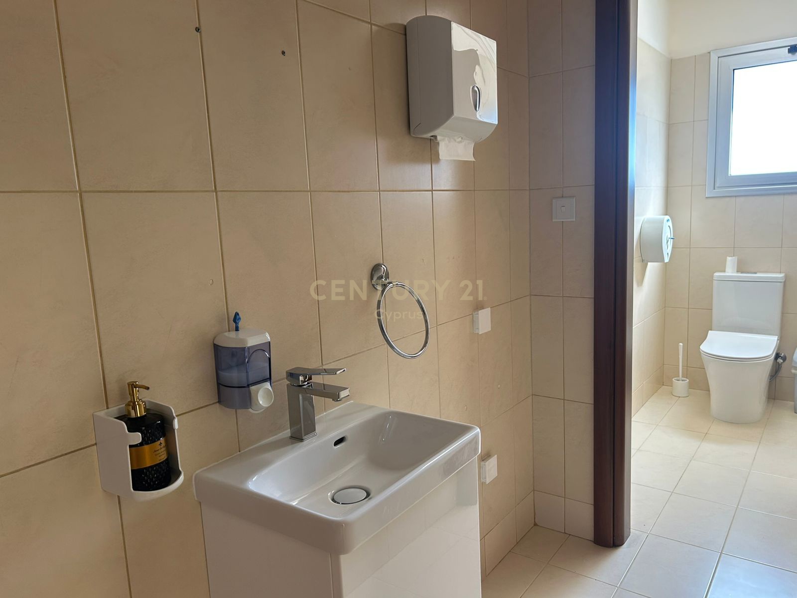 248m2 Office in Mesa Geitonia, Limassol, Cyprus No. 55125
