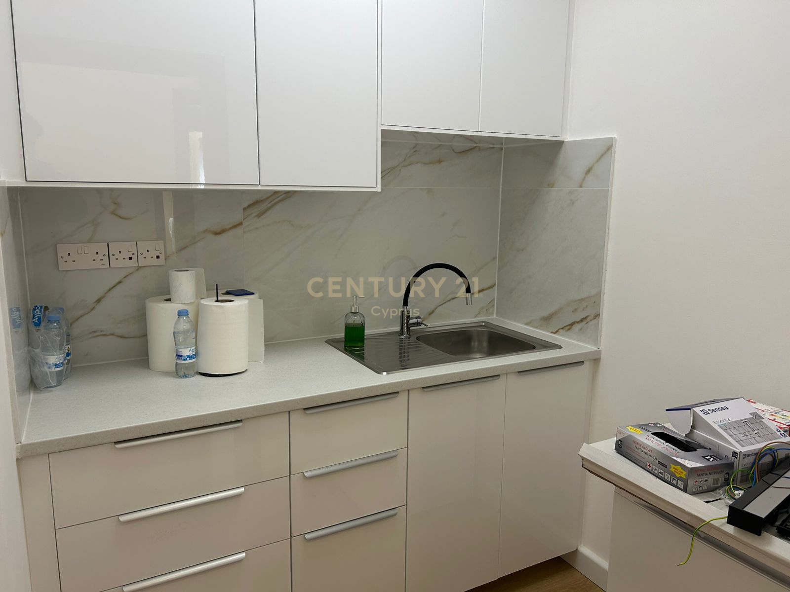 248m2 Office in Mesa Geitonia, Limassol, Cyprus No. 55125