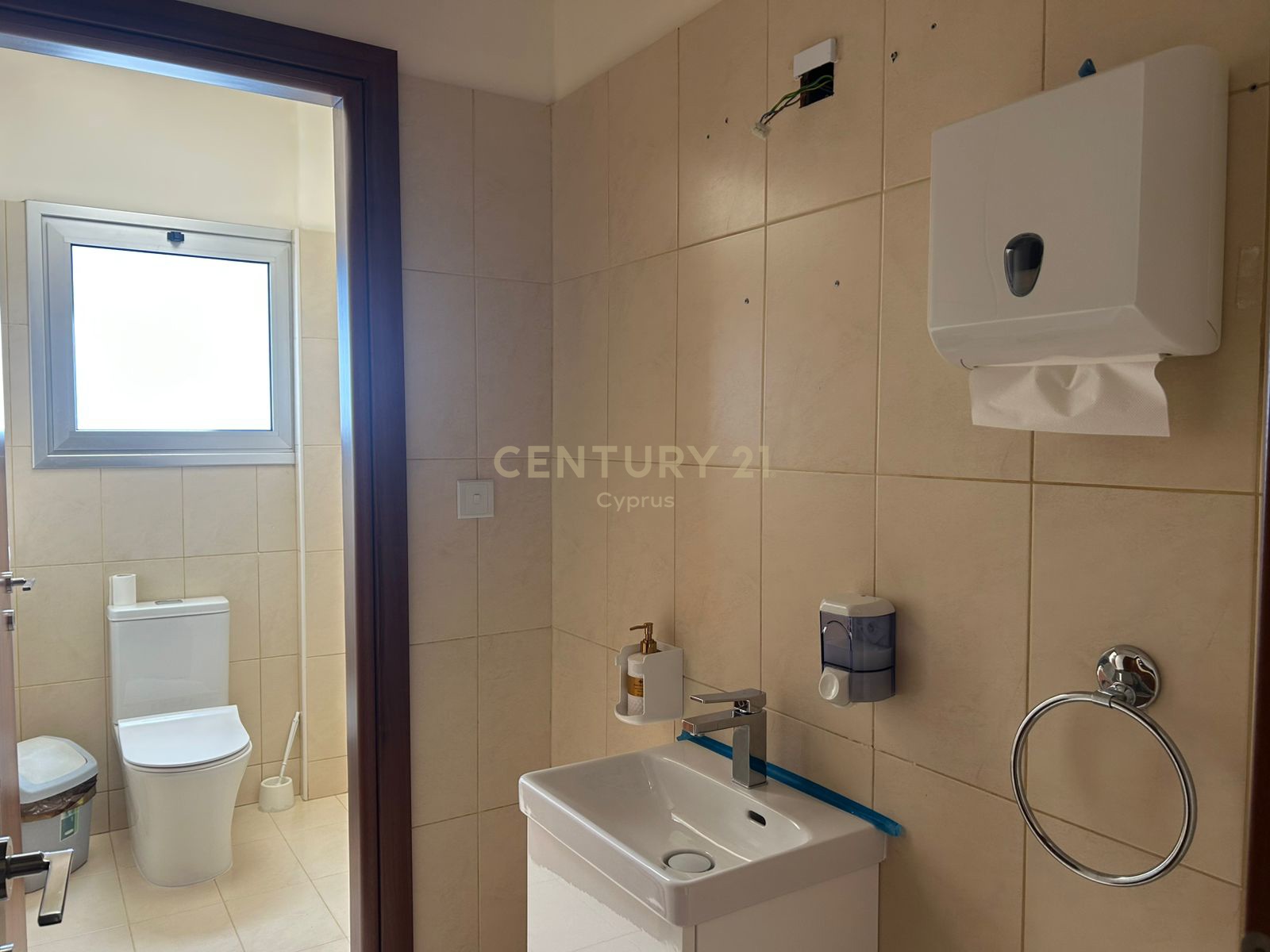 248m2 Office in Mesa Geitonia, Limassol, Cyprus No. 55125