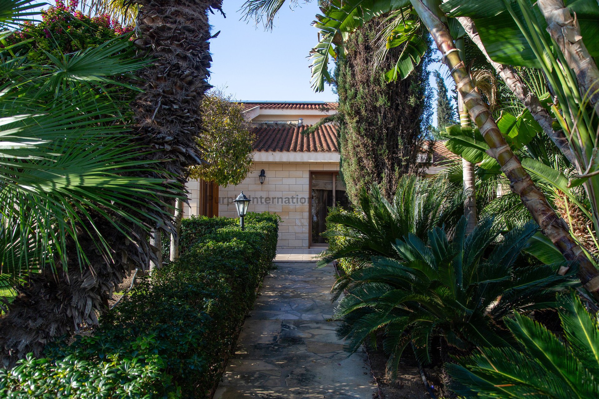 4 bedrooms Villa in Aradippou, Larnaka, Cyprus No. 39130