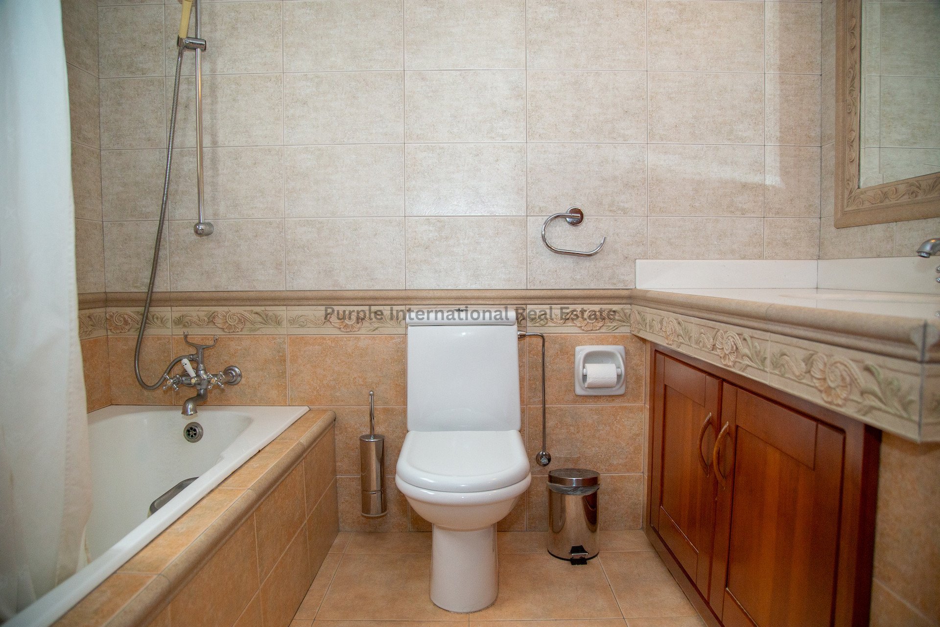 4 bedrooms Villa in Aradippou, Larnaka, Cyprus No. 39130