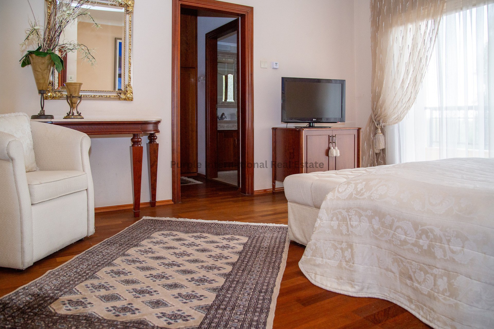 4 bedrooms Villa in Aradippou, Larnaka, Cyprus No. 39130