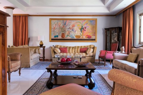 5 bedrooms Villa in Aradippou, Larnaka, No. 39131 2