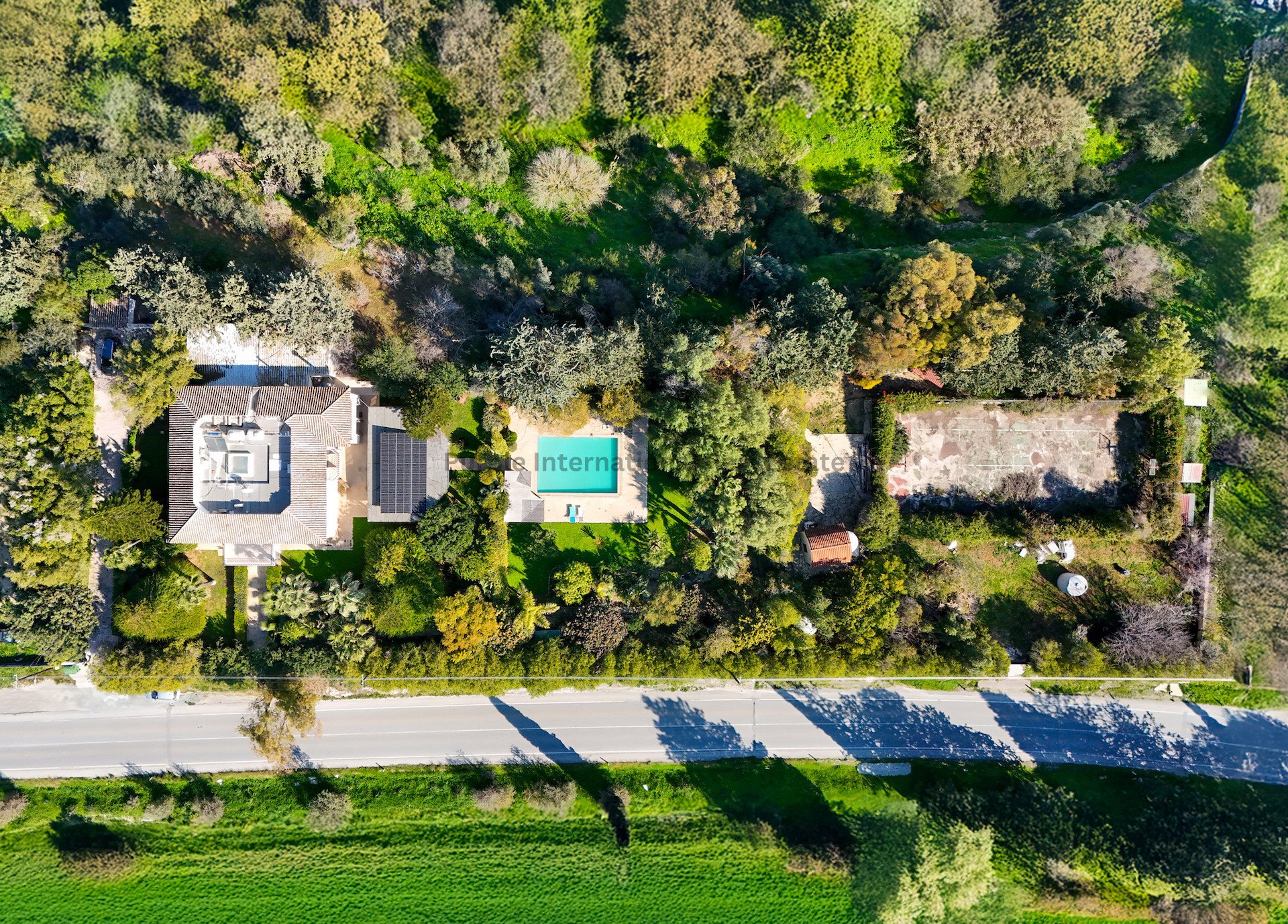5 dormitorios Villa en Aradippou, Larnaka, Chipre No. 39131