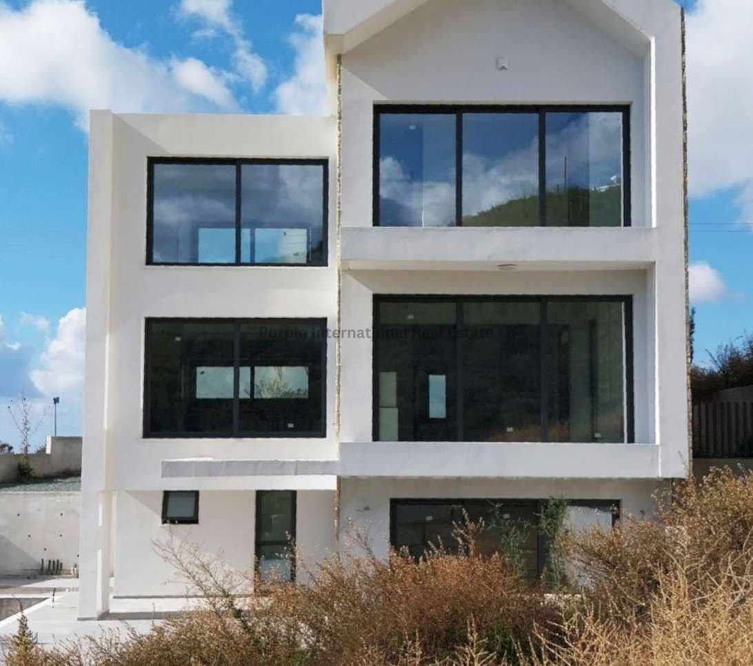 4 bedrooms Villa in Tala, Paphos, Cyprus No. 39438