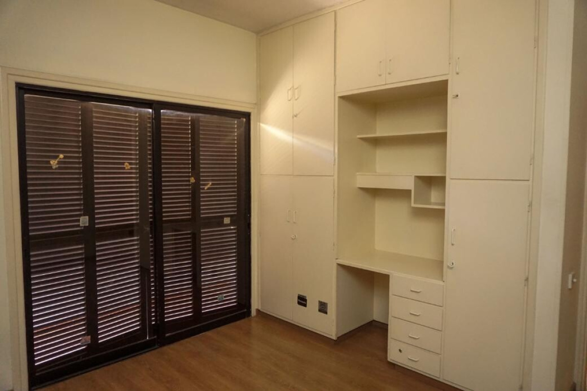 345m2 Villa in Nicosia, Cyprus No. 38968