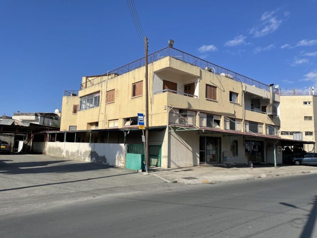 736m2 Commercial property in Larnaca, Larnaka, Cyprus No. 38966