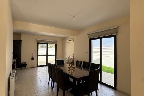 4 dormitorios Adosado en Livadia, Nicosia, No. 52135 6