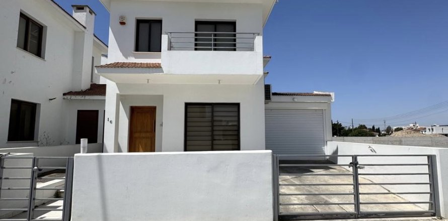4 dormitorios Adosado en Livadia, Nicosia, No. 52135