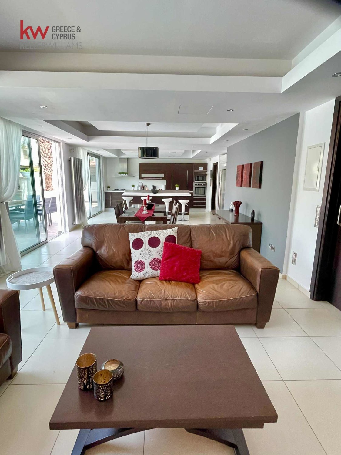 5 bedrooms Villa in Oroklini, Larnaka, Cyprus No. 39930