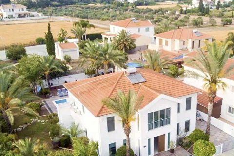 5 bedrooms Villa in Oroklini, Larnaka,  No. 39930