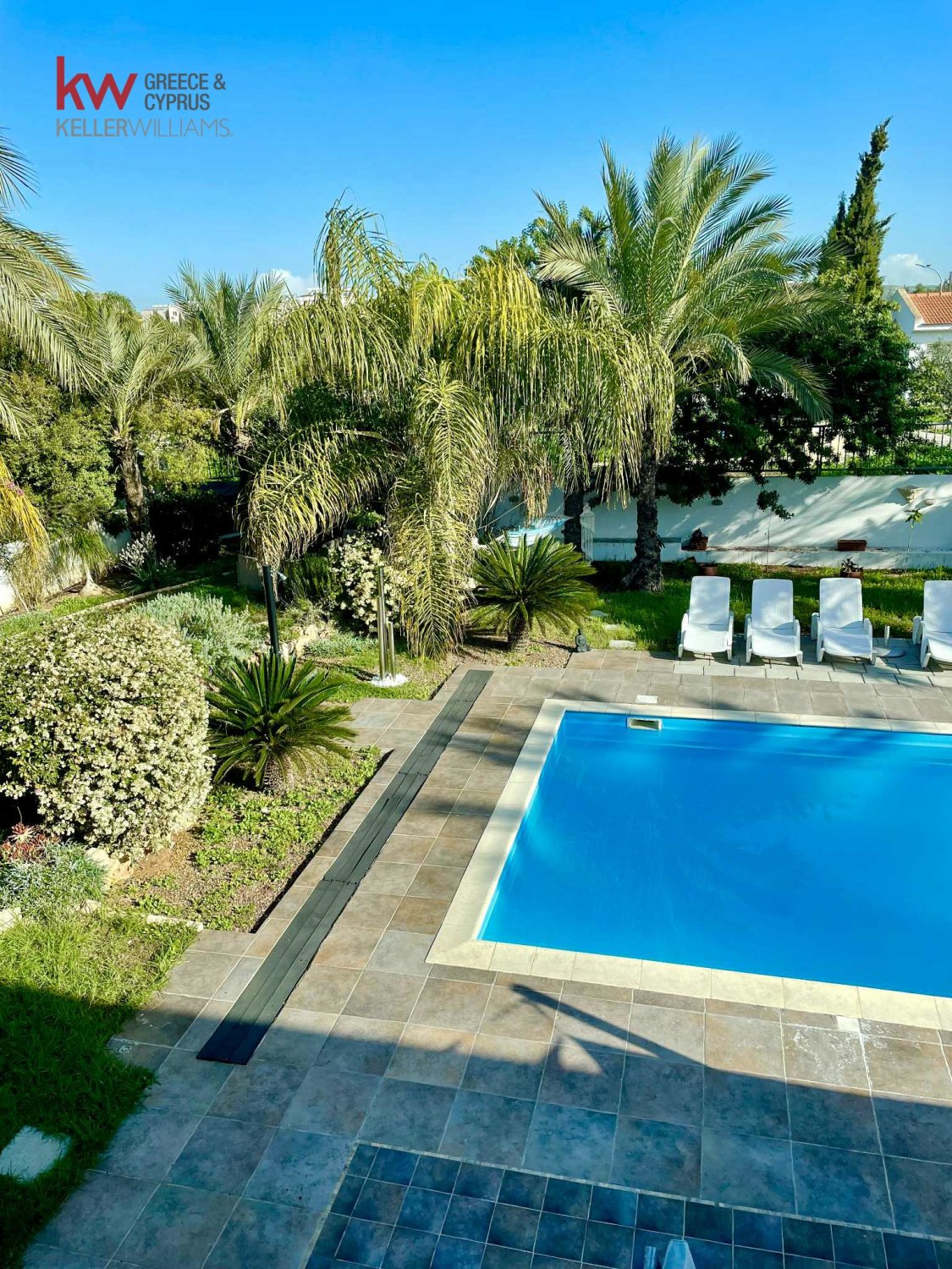 5 bedrooms Villa in Oroklini, Larnaka, Cyprus No. 39930