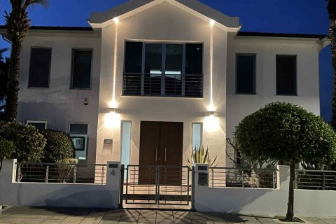 5 bedrooms Villa in Oroklini, Larnaka,  No. 39930 2