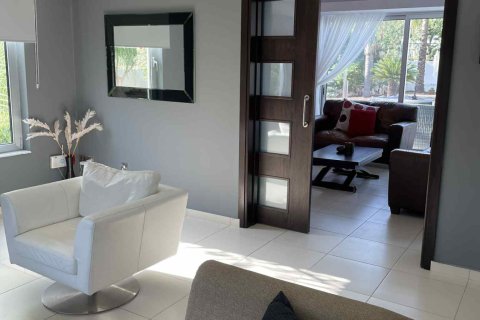 5 bedrooms Villa in Oroklini, Larnaka,  No. 39930 6