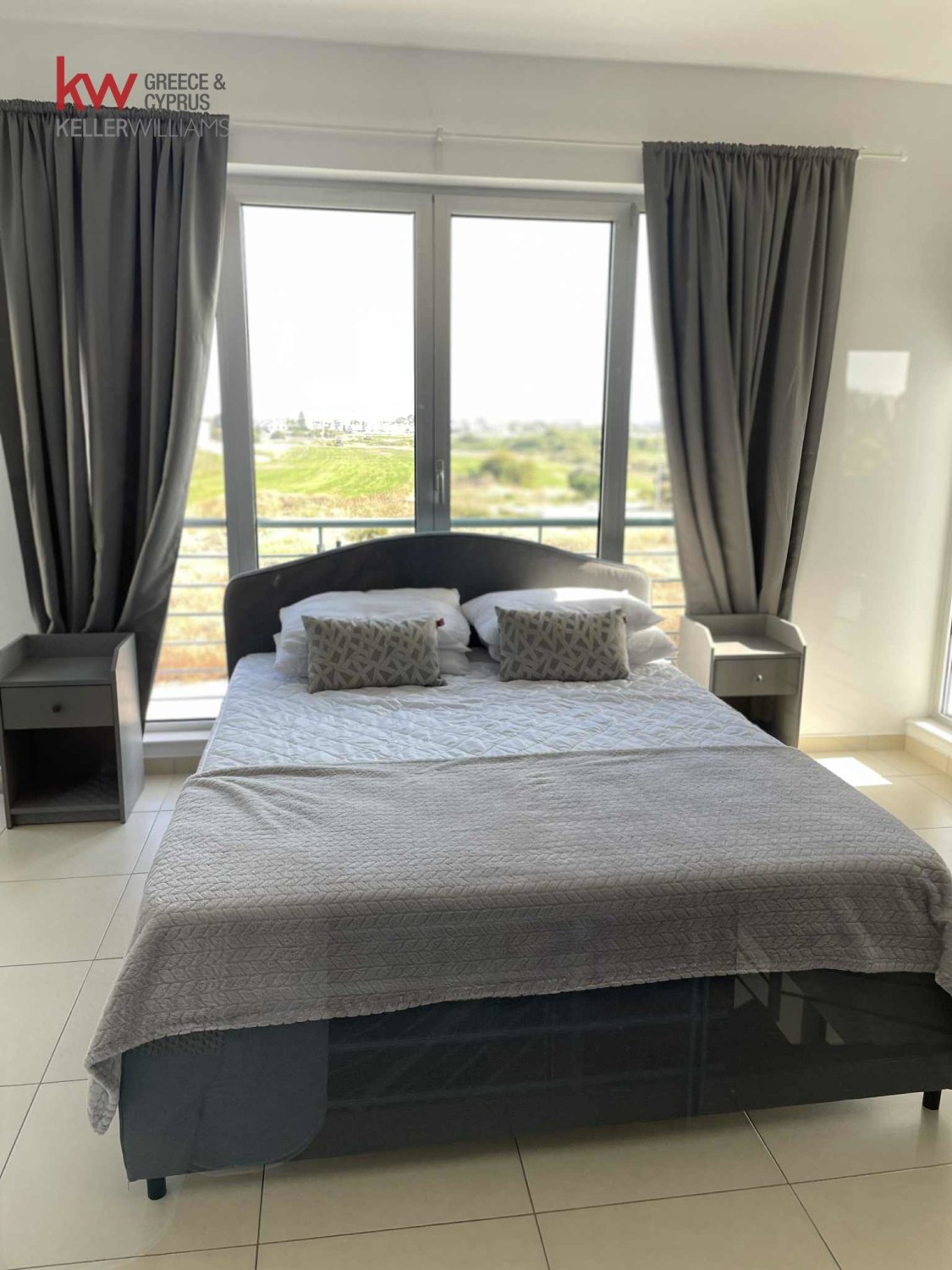 5 bedrooms Villa in Oroklini, Larnaka, Cyprus No. 39930