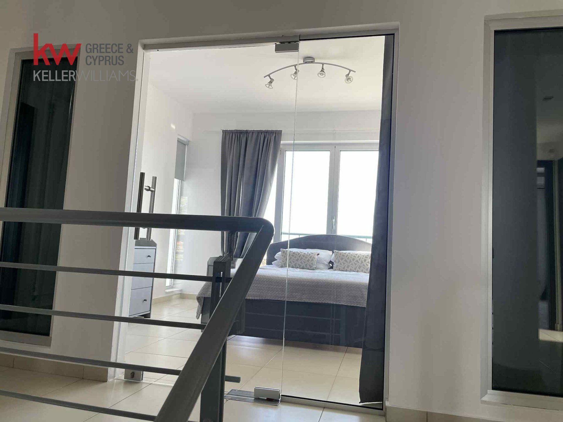 5 bedrooms Villa in Oroklini, Larnaka, Cyprus No. 39930