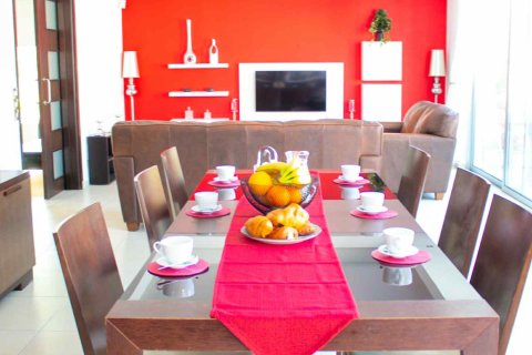 5 bedrooms Villa in Oroklini, Larnaka,  No. 39930 8