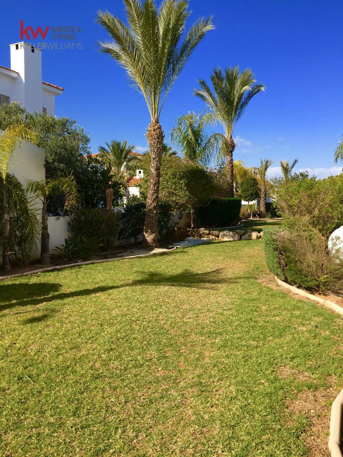 5 bedrooms Villa in Oroklini, Larnaka, Cyprus No. 39930