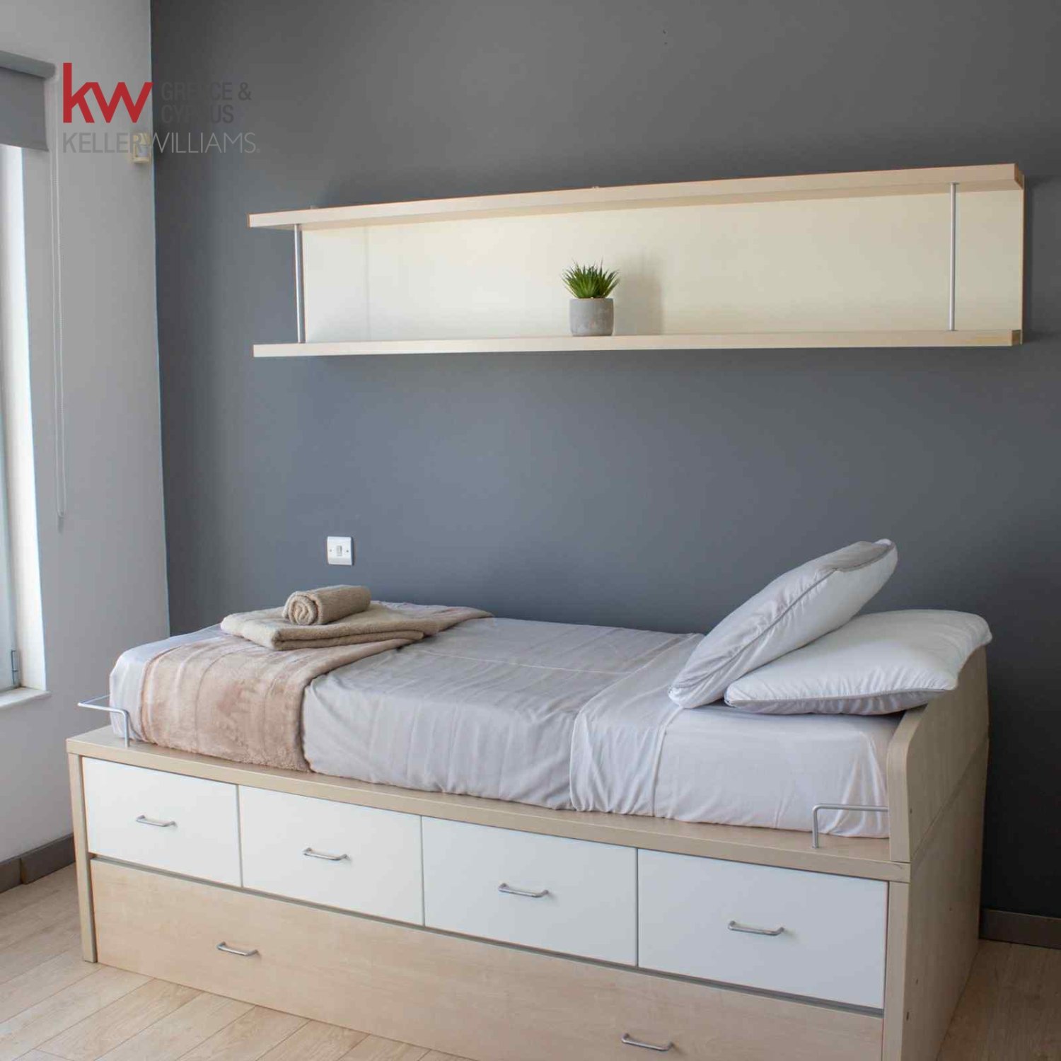 5 bedrooms Villa in Oroklini, Larnaka, Cyprus No. 39930