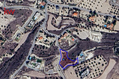 3150m2 Land in Alampra, Nicosia,  No. 39928 2