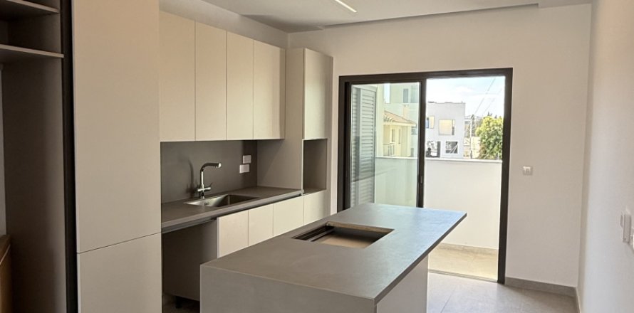 Квартира с 2 спальнями в Строволос, Никосия,  № 39932