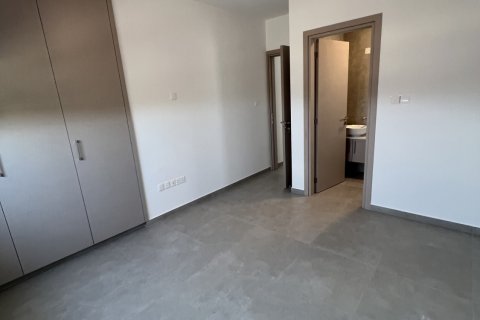 2 bedrooms Apartment in Larnaka,  No. 39933 14