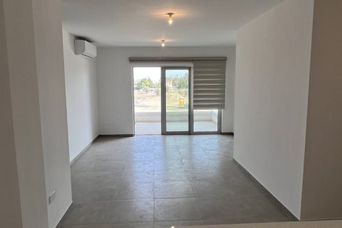 2 bedrooms Apartment in Larnaka,  No. 39933